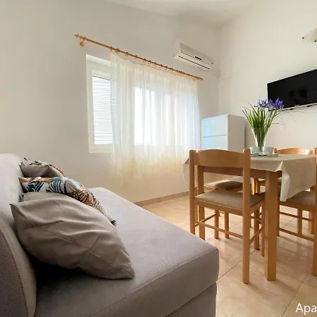 Apartament Bosotina *